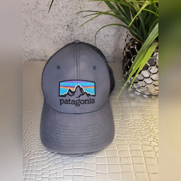 Patagonia Adult Adjustable Mesh Snap-Back Gray Embroidered Logo Baseball Cap Hat - Picture 2 of 7